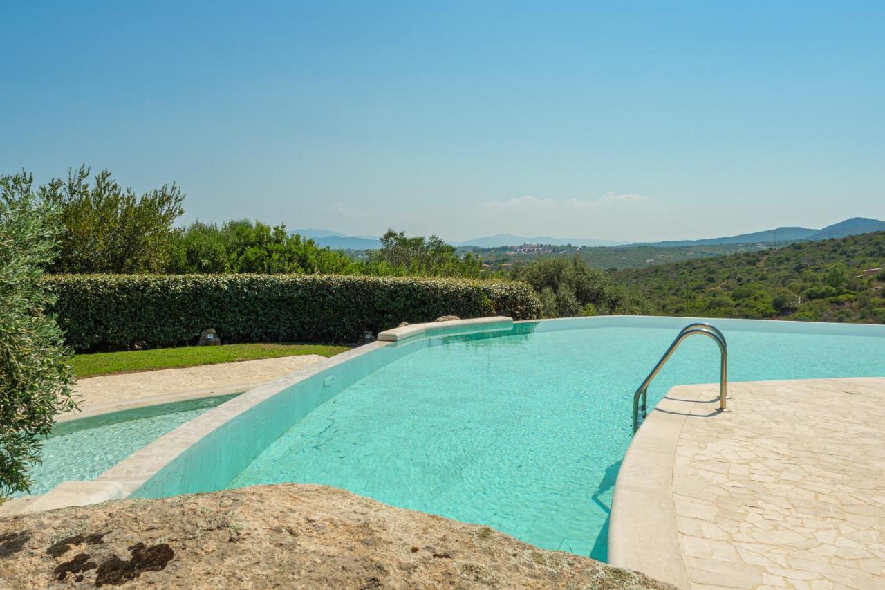 Villetta D'Arancia - Sherdenia Luxury Apartments Marinella  Exterior photo